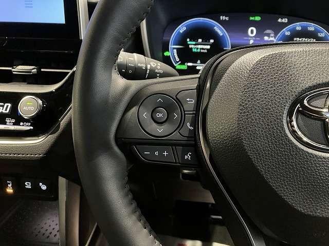 カローラクロス ハイブリッド Z 4WD E-Four 寒冷地仕様 10.25インチディスプレイオーディオ パノラマルーフ パノラミックビューモニター エンジンスターター ETC2.0 パワーリアゲート パワーシート シートヒーター(7枚目)