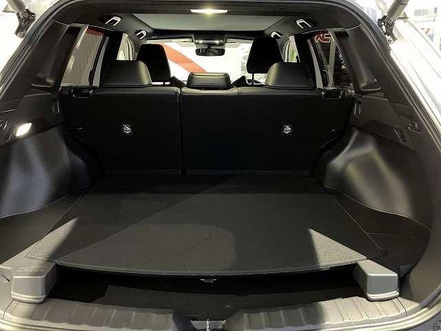 カローラクロス ハイブリッド Z 4WD E-Four 寒冷地仕様 10.25インチディスプレイオーディオ パノラマルーフ パノラミックビューモニター エンジンスターター ETC2.0 パワーリアゲート パワーシート シートヒーター(12枚目)