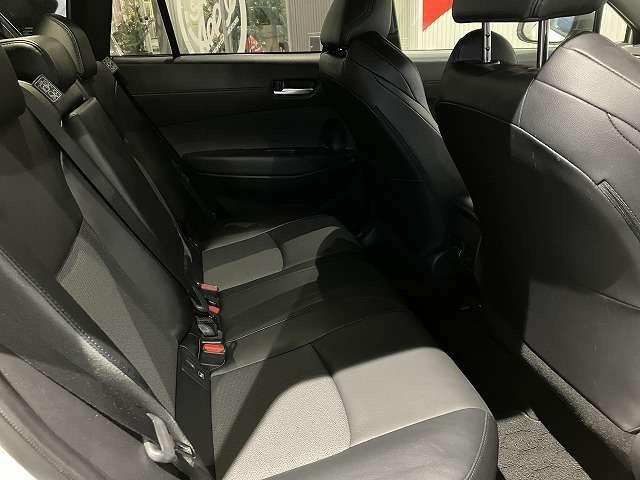 カローラクロス ハイブリッド Z 4WD E-Four 寒冷地仕様 10.25インチディスプレイオーディオ パノラマルーフ パノラミックビューモニター エンジンスターター ETC2.0 パワーリアゲート パワーシート シートヒーター(15枚目)