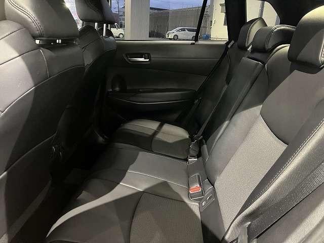 カローラクロス ハイブリッド Z 4WD E-Four 寒冷地仕様 10.25インチディスプレイオーディオ パノラマルーフ パノラミックビューモニター エンジンスターター ETC2.0 パワーリアゲート パワーシート シートヒーター(16枚目)