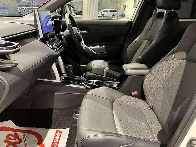 カローラクロス ハイブリッド Z 4WD E-Four 寒冷地仕様 10.25インチディスプレイオーディオ パノラマルーフ パノラミックビューモニター エンジンスターター ETC2.0 パワーリアゲート パワーシート シートヒーター(17枚目)