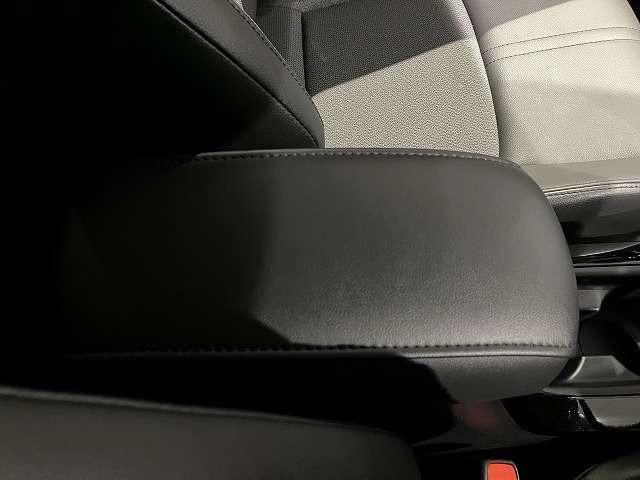 カローラクロス ハイブリッド Z 4WD E-Four 寒冷地仕様 10.25インチディスプレイオーディオ パノラマルーフ パノラミックビューモニター エンジンスターター ETC2.0 パワーリアゲート パワーシート シートヒーター(21枚目)