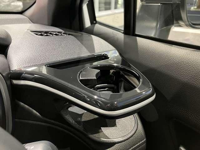 カローラクロス ハイブリッド Z 4WD E-Four 寒冷地仕様 10.25インチディスプレイオーディオ パノラマルーフ パノラミックビューモニター エンジンスターター ETC2.0 パワーリアゲート パワーシート シートヒーター(25枚目)