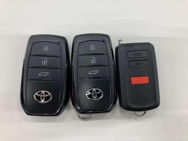 カローラクロス ハイブリッド Z 4WD E-Four 寒冷地仕様 10.25インチディスプレイオーディオ パノラマルーフ パノラミックビューモニター エンジンスターター ETC2.0 パワーリアゲート パワーシート シートヒーター(30枚目)