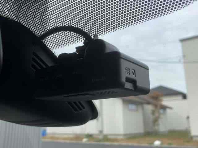 セレナ ハイウェイスターV ドライブレコーダー ETC 全周囲カメラ TV パークアシスト 両側電動スライドドア アイドリングストップ 電動格納ミラー 後席モニター 3列シート AT アルミホイール(11枚目)
