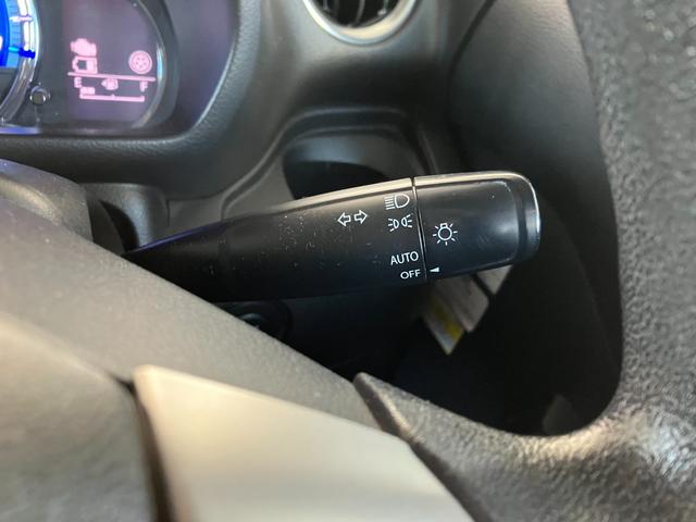 スペーシアカスタム GS 4WD 両側スライド・片側電動 ナビ TV オートライト HID スマートキー アイドリングストップ 電動格納ミラー シートヒーター ベンチシート CVT 盗難防止システム ABS CD DVD再生(7枚目)