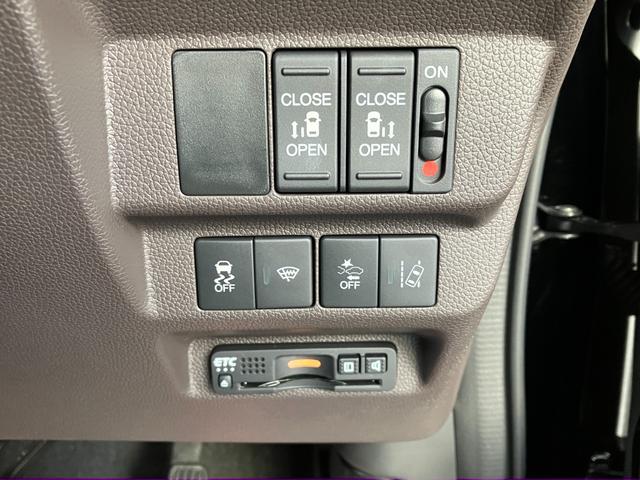 フリードハイブリッド ハイブリッド・Ｇホンダセンシング　４ＷＤ　ドライブレコーダー　ＥＴＣ　バックカメラ　ナビ　ＴＶ　オートクルーズコントロール　レーンアシスト　衝突被害軽減システム　両側電動スライドドア　オートライト　ＬＥＤヘッドランプ　スマートキー（9枚目）