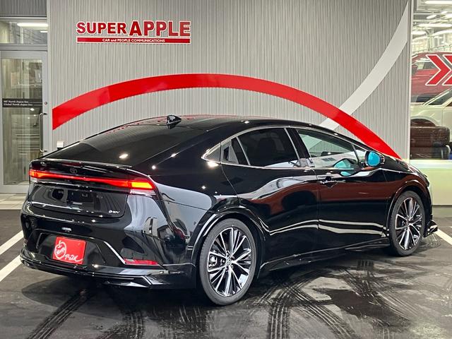 プリウス Ｚ　４ＷＤ　クリアランスソナー　レーンアシスト　オートクルーズコントロール　パークアシスト　衝突被害軽減システム　全周囲カメラ　ナビ　ＴＶ　アルミホイール　オートマチックハイビーム　オートライト（15枚目）