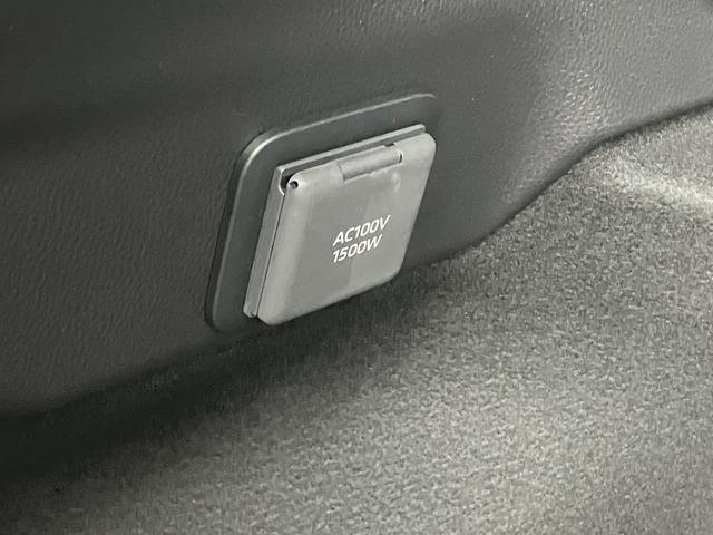 プリウス Ｚ　４ＷＤ　クリアランスソナー　レーンアシスト　オートクルーズコントロール　パークアシスト　衝突被害軽減システム　全周囲カメラ　ナビ　ＴＶ　アルミホイール　オートマチックハイビーム　オートライト（25枚目）