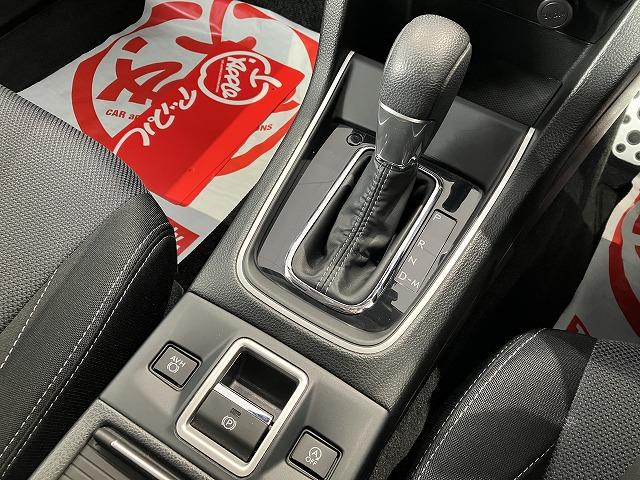 レヴォーグ １．６ＧＴアイサイト　Ｖスポーツ　４ＷＤ　ＥＴＣ　バックカメラ　サイドカメラ　ナビ　ＴＶ　クリアランスソナー　オートクルーズコントロール　レーンアシスト　衝突被害軽減システム　アルミホイール　オートライト　ＬＥＤヘッドランプ（8枚目）