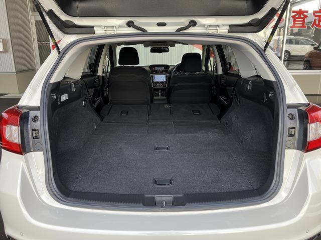 レヴォーグ １．６ＧＴアイサイト　Ｖスポーツ　４ＷＤ　ＥＴＣ　バックカメラ　サイドカメラ　ナビ　ＴＶ　クリアランスソナー　オートクルーズコントロール　レーンアシスト　衝突被害軽減システム　アルミホイール　オートライト　ＬＥＤヘッドランプ（18枚目）