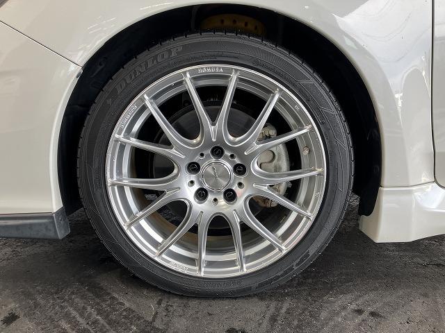 レヴォーグ １．６ＧＴアイサイト　Ｖスポーツ　４ＷＤ　ＥＴＣ　バックカメラ　サイドカメラ　ナビ　ＴＶ　クリアランスソナー　オートクルーズコントロール　レーンアシスト　衝突被害軽減システム　アルミホイール　オートライト　ＬＥＤヘッドランプ（20枚目）