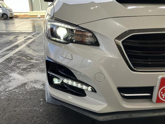 レヴォーグ １．６ＧＴアイサイト　Ｖスポーツ　４ＷＤ　ＥＴＣ　バックカメラ　サイドカメラ　ナビ　ＴＶ　クリアランスソナー　オートクルーズコントロール　レーンアシスト　衝突被害軽減システム　アルミホイール　オートライト　ＬＥＤヘッドランプ（21枚目）