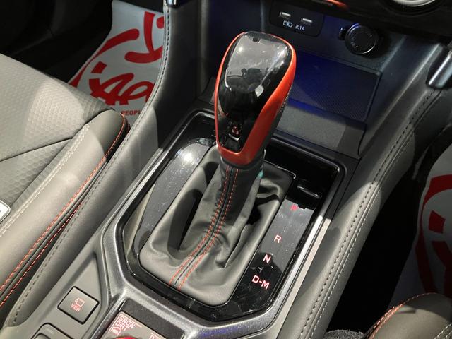 発進時や後退時に必ず操作するレバーです。操作のしやすさが肝になってきます。ぜひ一度体感してください。