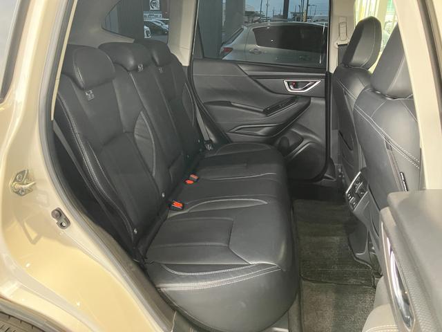 フォレスター プレミアム 衝突軽減B 横滑り防止 盗難防止装置 アイドリングストップ付 エアバッグ 電動パワーシート LEDライト 車線逸脱警報 クルコン オートライト 4WD ABS Sカメラ スマートキー オートエアコン(3枚目)