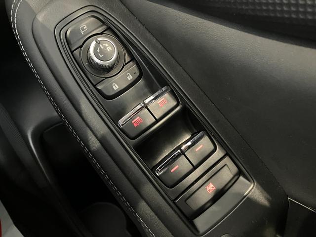 フォレスター プレミアム 衝突軽減B 横滑り防止 盗難防止装置 アイドリングストップ付 エアバッグ 電動パワーシート LEDライト 車線逸脱警報 クルコン オートライト 4WD ABS Sカメラ スマートキー オートエアコン(8枚目)