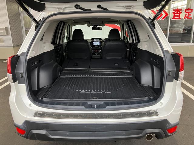 フォレスター プレミアム 衝突軽減B 横滑り防止 盗難防止装置 アイドリングストップ付 エアバッグ 電動パワーシート LEDライト 車線逸脱警報 クルコン オートライト 4WD ABS Sカメラ スマートキー オートエアコン(28枚目)