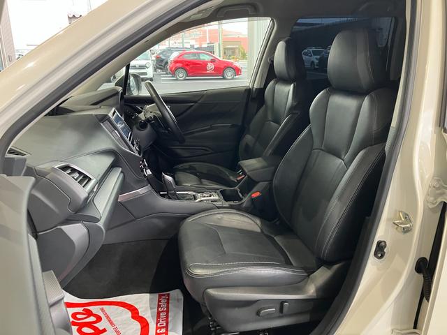 フォレスター プレミアム 衝突軽減B 横滑り防止 盗難防止装置 アイドリングストップ付 エアバッグ 電動パワーシート LEDライト 車線逸脱警報 クルコン オートライト 4WD ABS Sカメラ スマートキー オートエアコン(29枚目)