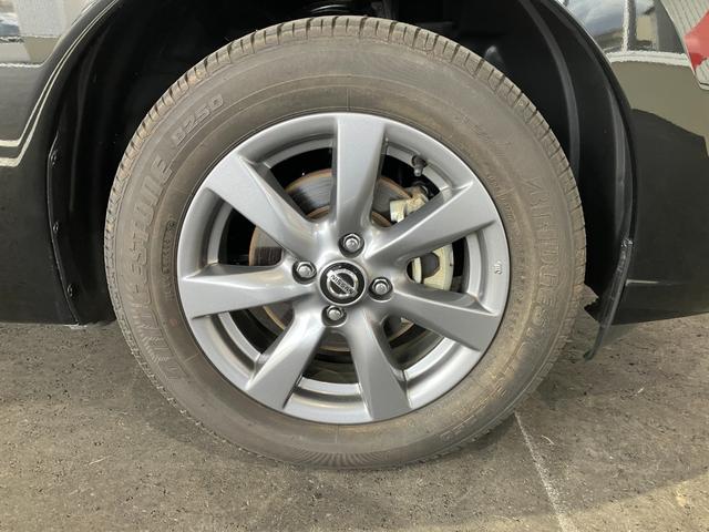 弊社は新車メーカー保証を引き継いで頂く手続きが可能です。そうすることで全国のディーラー店にて保証を受けられます。