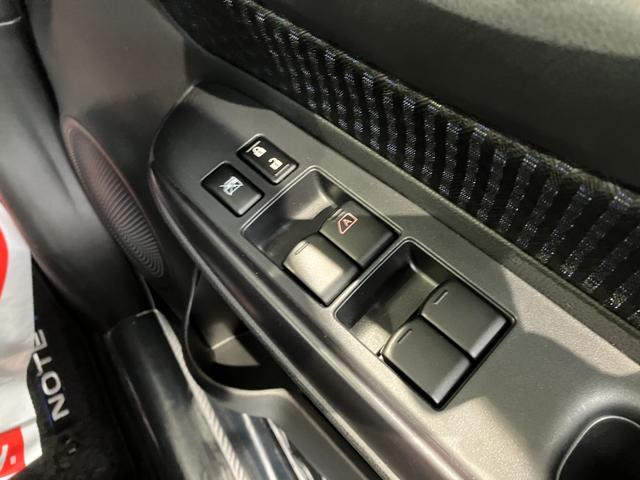 弊社は車検などの整備工場はもちろんですが、ボディー鈑金塗装の鈑金工場も隣接し保有しております。お客様の愛車を自社で作業するアフター設備を設けておりますので、お乗り頂いた後もご安心してお任せ下さい！