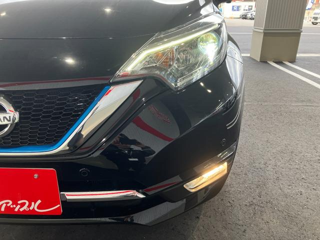 安心のＡＩＳ品質評価付き！鑑定士が３２４項目に及ぶ車両状態の検査を実施！修復歴無し・メーターチェック済みの車両なので安心！外装から内装まで車両状態の品質を検査走行メーターから骨格まで検査しています。