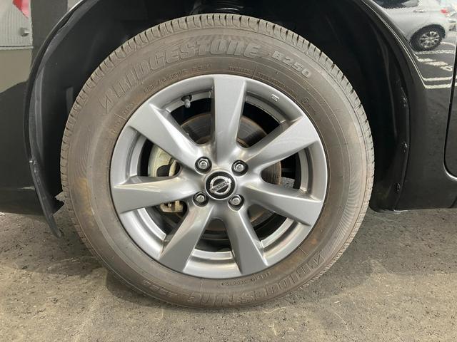 車検などの整備工場はもちろん、ボディー鈑金塗装の鈑金工場も隣接し保有しております。お客様の愛車を自社で作業するアフター設備を設けておりますので、お乗り頂いた後もご安心してお任せ下さい！