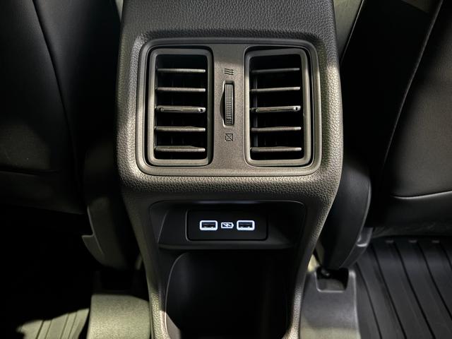 ヴェゼル ｅ：ＨＥＶ　Ｚ　４ＷＤ　バックカメラ　クリアランスソナー　オートクルーズコントロール　レーンアシスト　衝突被害軽減システム　ナビ　ＴＶ　オートライト　ＬＥＤヘッドランプ　電動リアゲート　アルミホイール　スマートキー（32枚目）