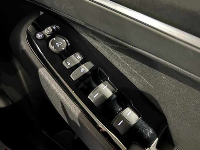 ヴェゼル ｅ：ＨＥＶ　Ｚ　４ＷＤ　バックカメラ　クリアランスソナー　オートクルーズコントロール　レーンアシスト　衝突被害軽減システム　ナビ　ＴＶ　オートライト　ＬＥＤヘッドランプ　電動リアゲート　アルミホイール　スマートキー（43枚目）