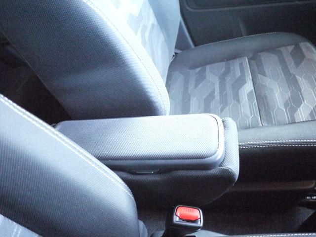 タフト Ｇ　ダーククロムベンチャー　誤発進抑制機能　オートクルーズ　フルタイム４ＷＤ　車線逸脱警報　横滑り防止　スカイルーフ　衝突安全ボディ　アイドリングストップ車　シートＨ　ルーフレール　インテリキー　エアバック　盗難防止装置　ＡＢＳ（15枚目）