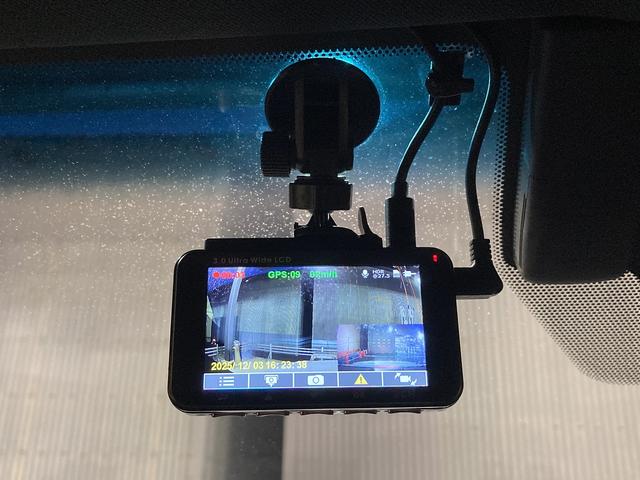 クラウンハイブリッド RSアドバンス Four 4WD ドライブレコーダー ETC クリアランスソナー レーンアシスト オートクルーズコントロール パークアシスト 衝突被害軽減システム 全周囲カメラ ナビ TV アルミホイール(4枚目)