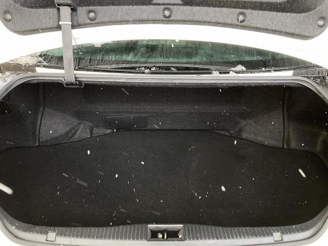 クラウンハイブリッド アスリートS Four ブラックスタイル 4WD ETC オートクルーズコントロール バックカメラ ナビ TV アルミホイール HID サンルーフ CVT シートヒーター シートエアコン スマートキー 盗難防止システム パワーシート USB(23枚目)