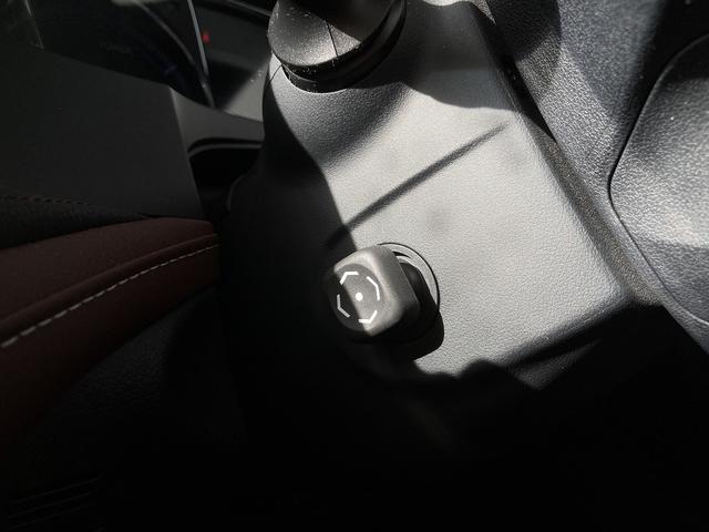 クラウンハイブリッド アスリートS Four ブラックスタイル 4WD ETC オートクルーズコントロール バックカメラ ナビ TV アルミホイール HID サンルーフ CVT シートヒーター シートエアコン スマートキー 盗難防止システム パワーシート USB(32枚目)