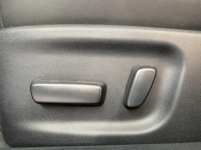 クラウンハイブリッド アスリートS Four ブラックスタイル 4WD ETC オートクルーズコントロール バックカメラ ナビ TV アルミホイール HID サンルーフ CVT シートヒーター シートエアコン スマートキー 盗難防止システム パワーシート USB(41枚目)