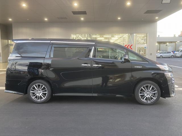 ヴェルファイアハイブリッド Ｚ　４ＷＤ　ハイブリッド　ドライブレコーダー　バックカメラ　ナビ　ＴＶ　両側電動スライドドア　クリアランスソナー　オートクルーズコントロール　レーンアシスト　衝突被害軽減システム　オートマチックハイビーム（16枚目）