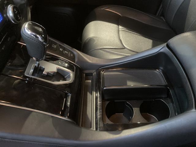 ヴェルファイアハイブリッド Ｚ　４ＷＤ　ハイブリッド　ドライブレコーダー　バックカメラ　ナビ　ＴＶ　両側電動スライドドア　クリアランスソナー　オートクルーズコントロール　レーンアシスト　衝突被害軽減システム　オートマチックハイビーム（39枚目）