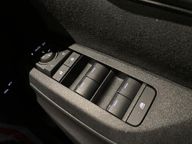 ヤリスクロス ハイブリッドZ 4WD ドライブレコーダー ETC 全周囲カメラ クリアランスソナー オートクルーズコントロール レーンアシスト パワーシート パークアシスト 衝突被害軽減システム ナビ TV(14枚目)