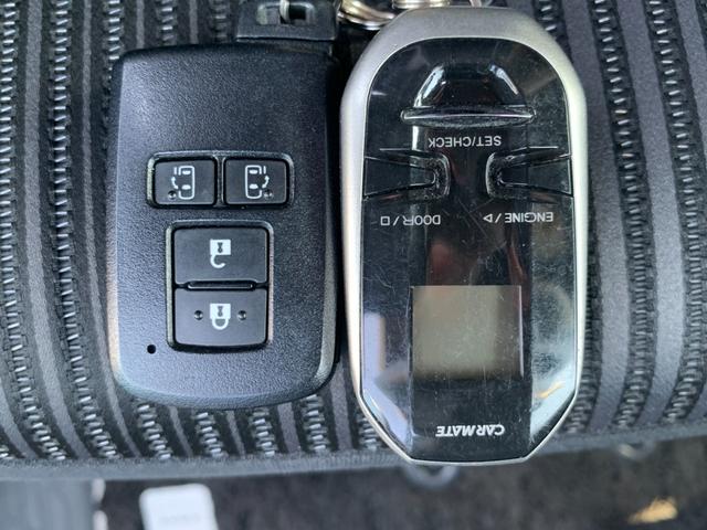 ヴォクシー ＺＳ　煌ＩＩ　純正ナビ・フルセグＴＶ　両側パワースライドドア　ＥＴＣＢｌｕｅｔｏｏｔｈ　後席フリップダウンモニター　ドライブレコーダー　エンジンスターター　７人乗り（28枚目）