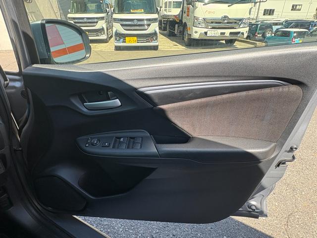 シャトル ハイブリッド　ホンダセンシング　４ＷＤ　社外ナビ　バックカメラ　ＥＴＣ　Ｂｌｕｅｔｏｏｔｈ　ドラレコ前後（27枚目）