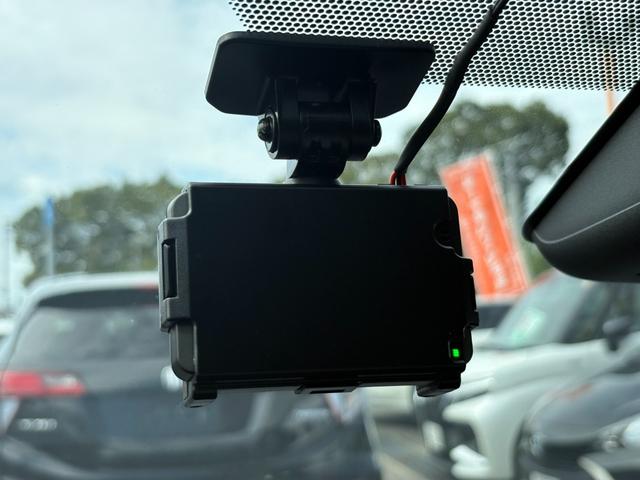 アクア Ｘ　純正ナビ　バックカメラ　ＥＴＣ　ＬＥＤヘッドライト　Ｂｌｕｅｔｏｏｔｈ　オートライト　スマートキー　プッシュスタート（19枚目）