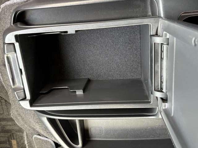 ハイエースワゴン ＧＬ　４ＷＤ　１０人乗り　ＴＶ、ナビ　Ｂｌｕｅｔｏｏｔｈ　キーレス　オートライト　バックカメラ（23枚目）