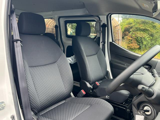 ＮＶ２００バネットバン ＧＸ　４ＷＤ　ワンオーナー　オートライト　ＥＴＣ　２／５人乗り（24枚目）