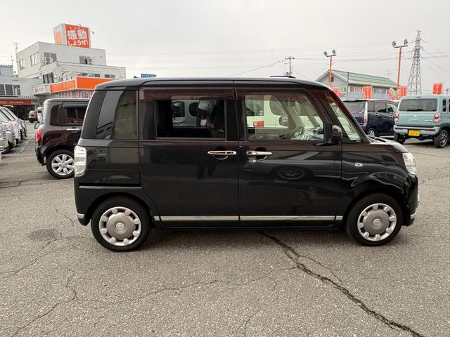 ムーヴキャンバス Ｘメイクアップリミテッド　ＳＡＩＩＩ　４ＷＤ　ナビ・フルセグＴＶ　Ｂｌｕｅｔｏｏｔｈ　バックカメラ　ドライブレコーダー　スマートキー　プッシュスタート（4枚目）