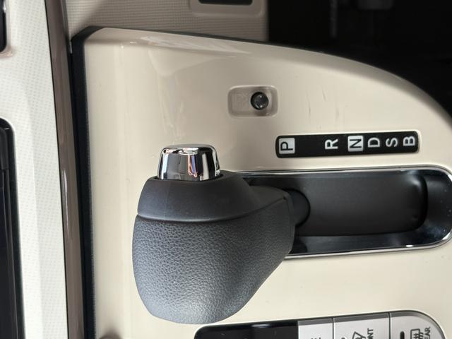 ムーヴキャンバス Ｘメイクアップリミテッド　ＳＡＩＩＩ　４ＷＤ　ナビ・フルセグＴＶ　Ｂｌｕｅｔｏｏｔｈ　バックカメラ　ドライブレコーダー　スマートキー　プッシュスタート（20枚目）