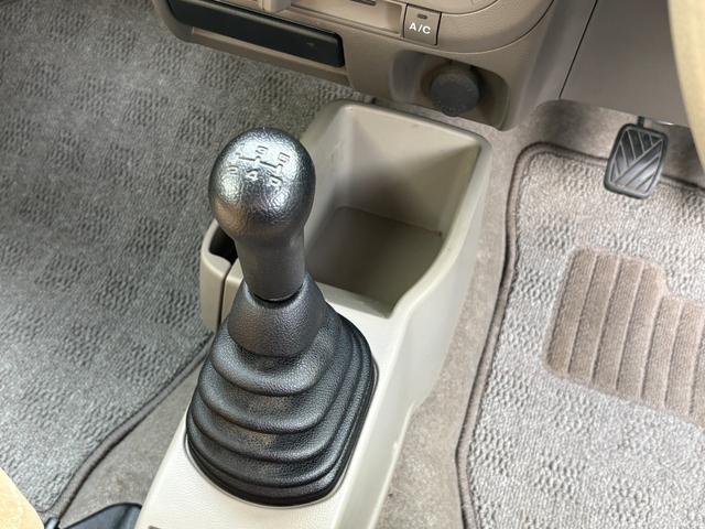 ピノ Ｓ　ＦＯＵＲ　５速マニュアル　ＣＤオーディオ（15枚目）