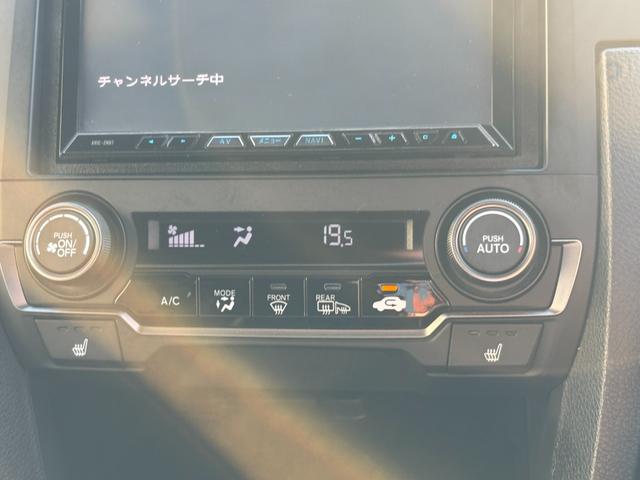 シビック ハッチバック 6速マニュアル 純正ナビ Bluetooth バックカメラ ドライブレコーダー 純正アルミ プッシュスタート スマートキー クルーズコントロール ETC シートヒーター(13枚目)