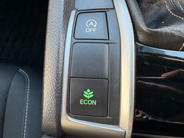 シビック ハッチバック 6速マニュアル 純正ナビ Bluetooth バックカメラ ドライブレコーダー 純正アルミ プッシュスタート スマートキー クルーズコントロール ETC シートヒーター(15枚目)