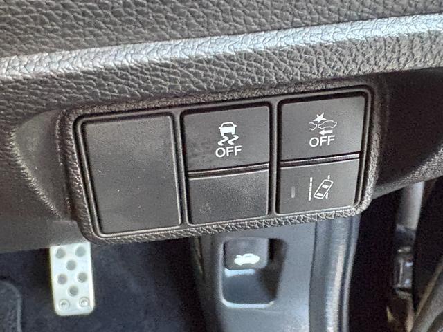 シビック ハッチバック 6速マニュアル 純正ナビ Bluetooth バックカメラ ドライブレコーダー 純正アルミ プッシュスタート スマートキー クルーズコントロール ETC シートヒーター(23枚目)