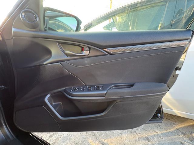 シビック ハッチバック 6速マニュアル 純正ナビ Bluetooth バックカメラ ドライブレコーダー 純正アルミ プッシュスタート スマートキー クルーズコントロール ETC シートヒーター(25枚目)