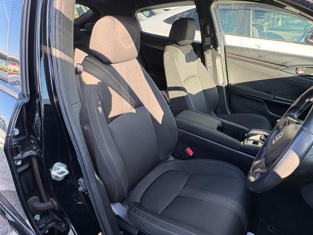 シビック ハッチバック 6速マニュアル 純正ナビ Bluetooth バックカメラ ドライブレコーダー 純正アルミ プッシュスタート スマートキー クルーズコントロール ETC シートヒーター(29枚目)