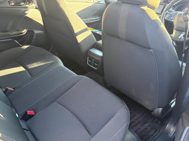 シビック ハッチバック 6速マニュアル 純正ナビ Bluetooth バックカメラ ドライブレコーダー 純正アルミ プッシュスタート スマートキー クルーズコントロール ETC シートヒーター(30枚目)